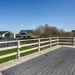 Vakantiehuis 3 Bedroom Beautiful In *