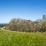 3 Bedroom Beautiful In *