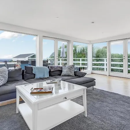 Holiday home 3 Bedroom Beautiful In *